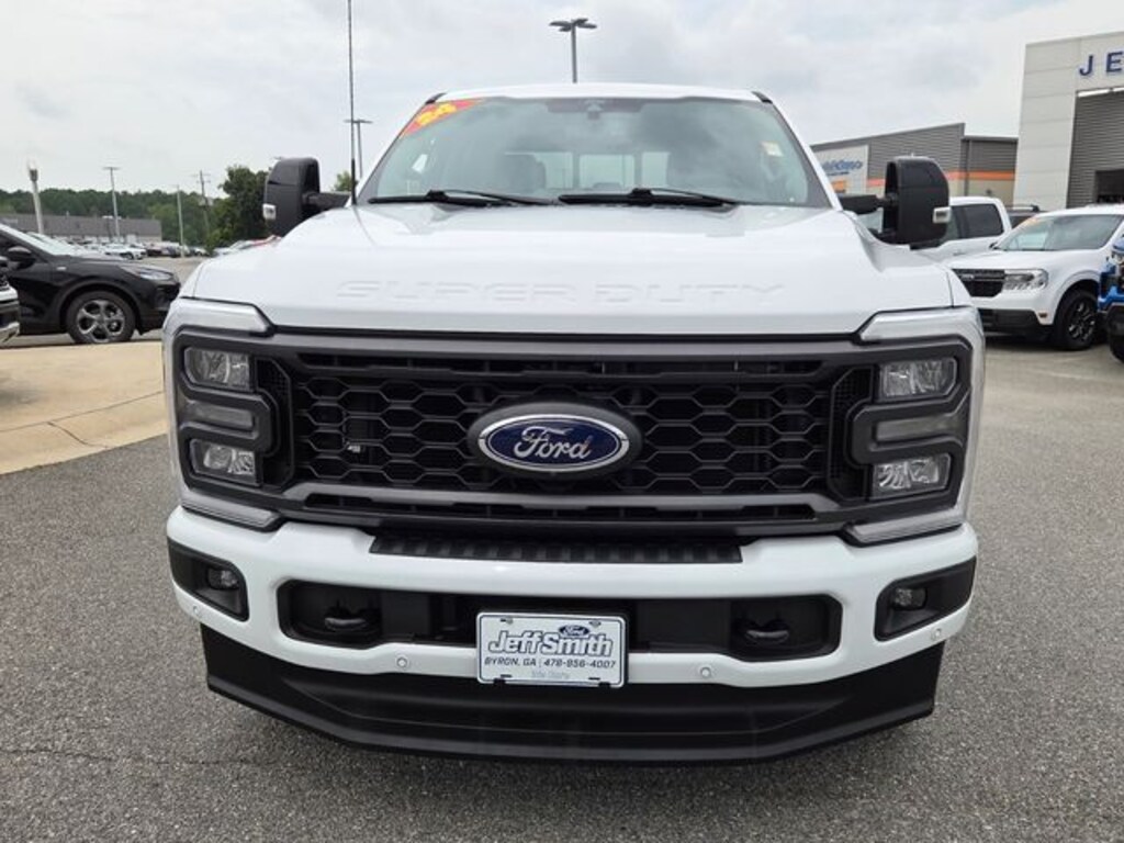 Used 2024 Ford F-250SD Lariat Truck