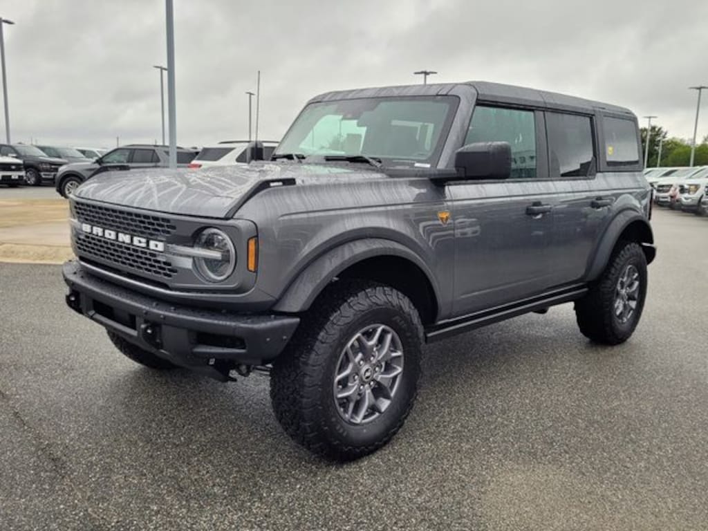 New 2025 Ford Bronco Badlands SUV