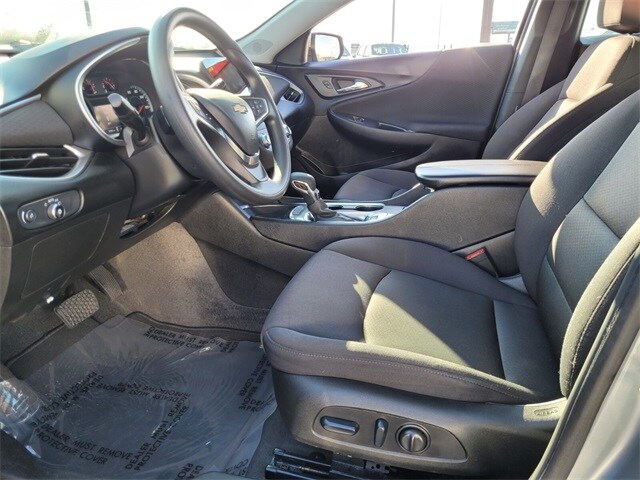 2024 Chevrolet Malibu 1LT photo 4