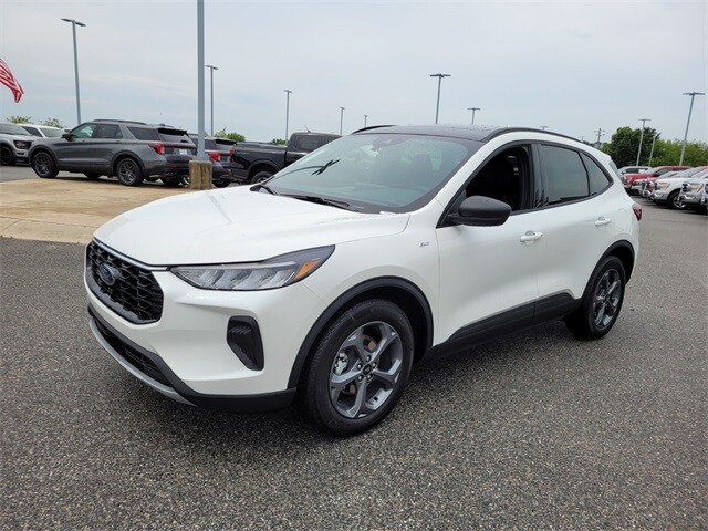 2025 Ford Escape ST-Line photo 3