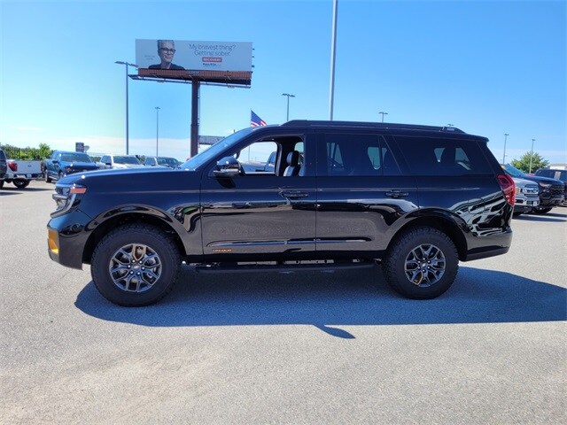 2025 Ford Expedition photo 4