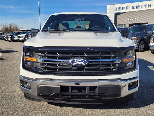 2025 Ford F-150 XLT photo 2