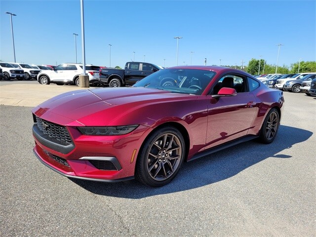 2025 Ford Mustang EcoBoost photo 3