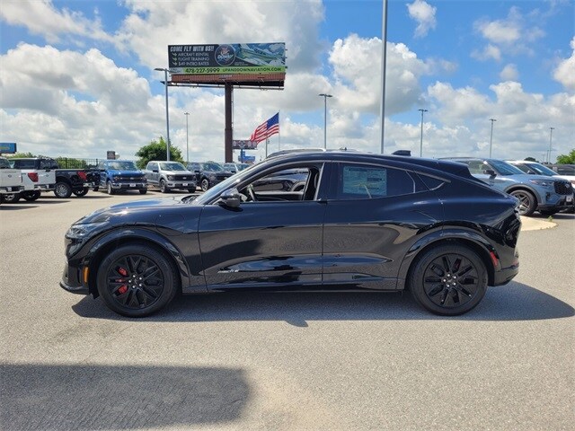 2025 Ford Mustang Mach-E Premium photo 4
