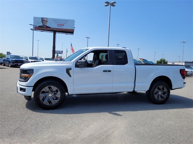 2025 Ford F-150 STX photo 4