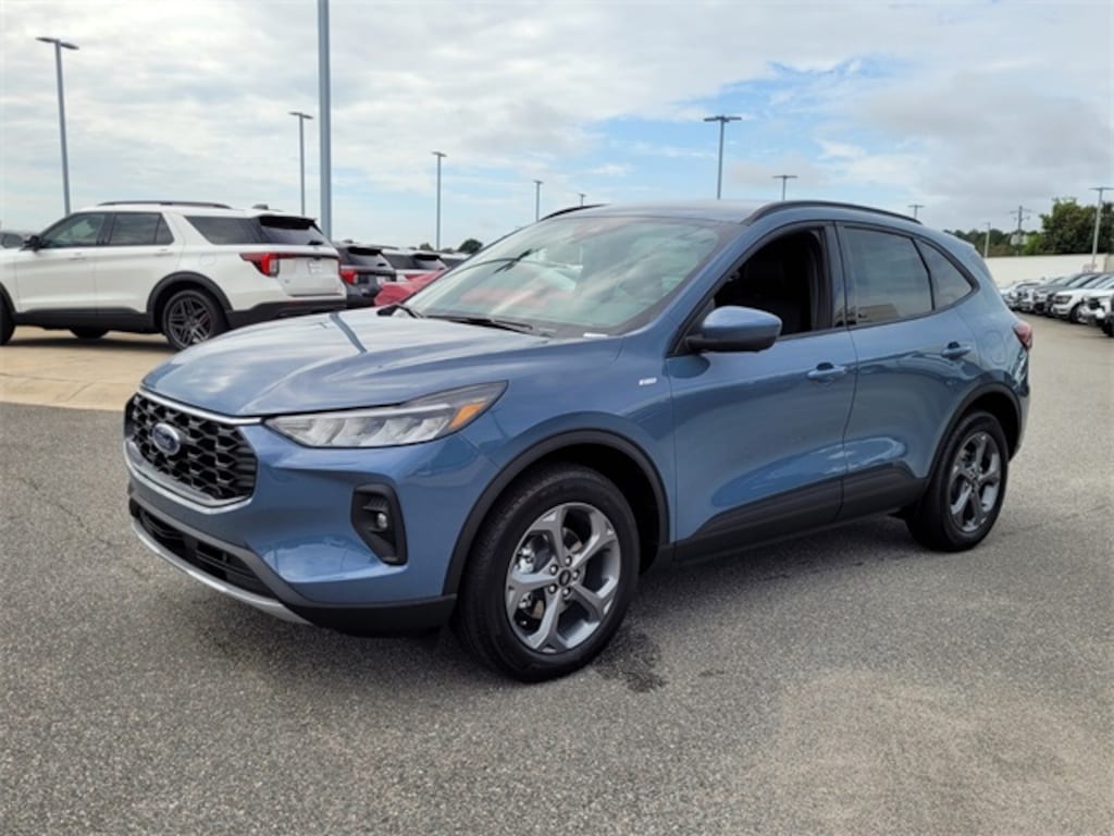 New 2026 Ford Escape Hybrid ST-Line Select SUV