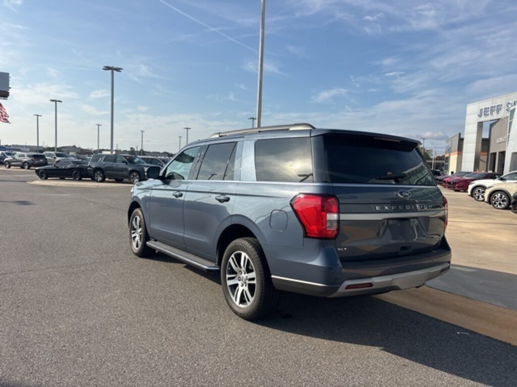 Used 2022 Ford Expedition XLT SUV