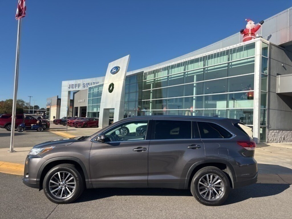 Used 2019 Toyota Highlander XLE SUV