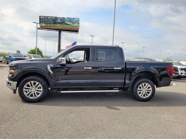 2025 Ford F-150 XLT photo 4