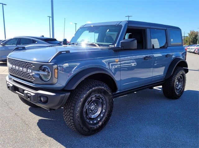 2025 Ford Bronco Badlands photo 3