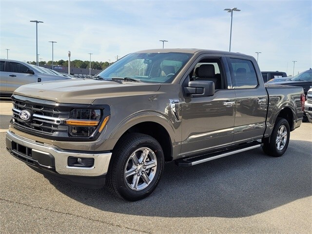 2025 Ford F-150 XLT photo 3