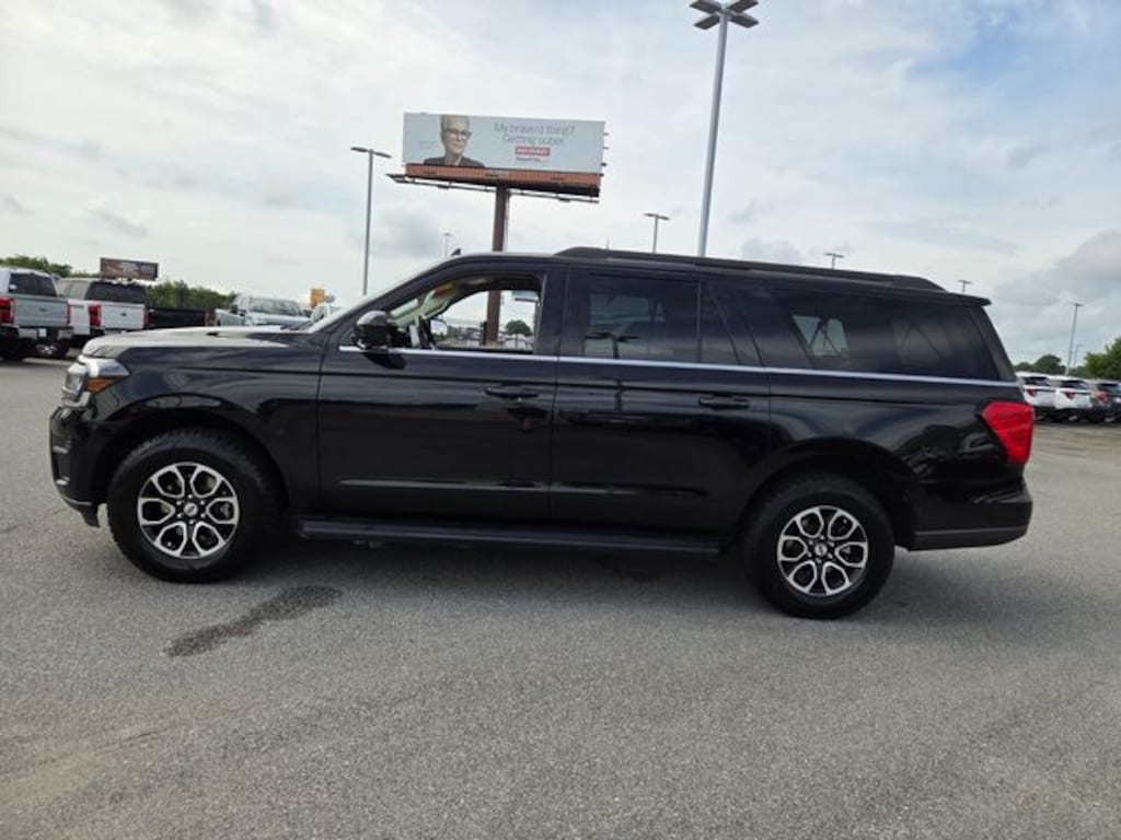 Used 2024 Ford Expedition Max XLT SUV