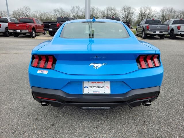 2025 Ford Mustang EcoBoost Fastback - Photo 10