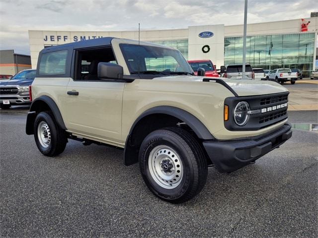 2025 Ford Bronco 2-Door Base's photo
