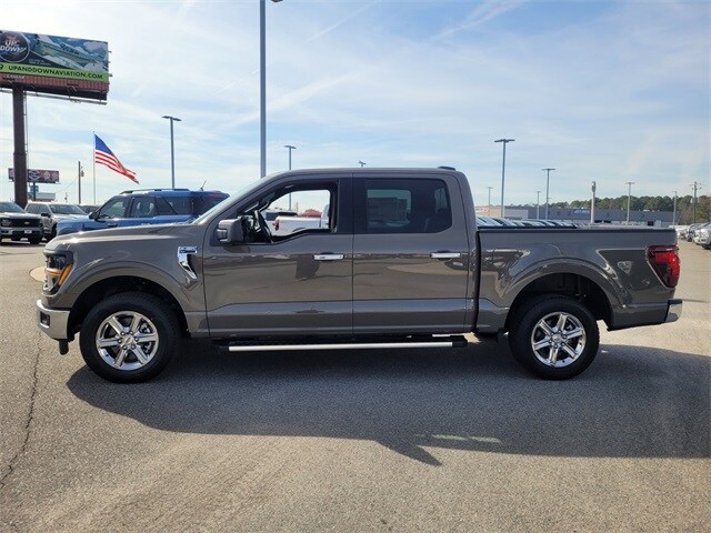 2025 Ford F-150 XLT photo 4