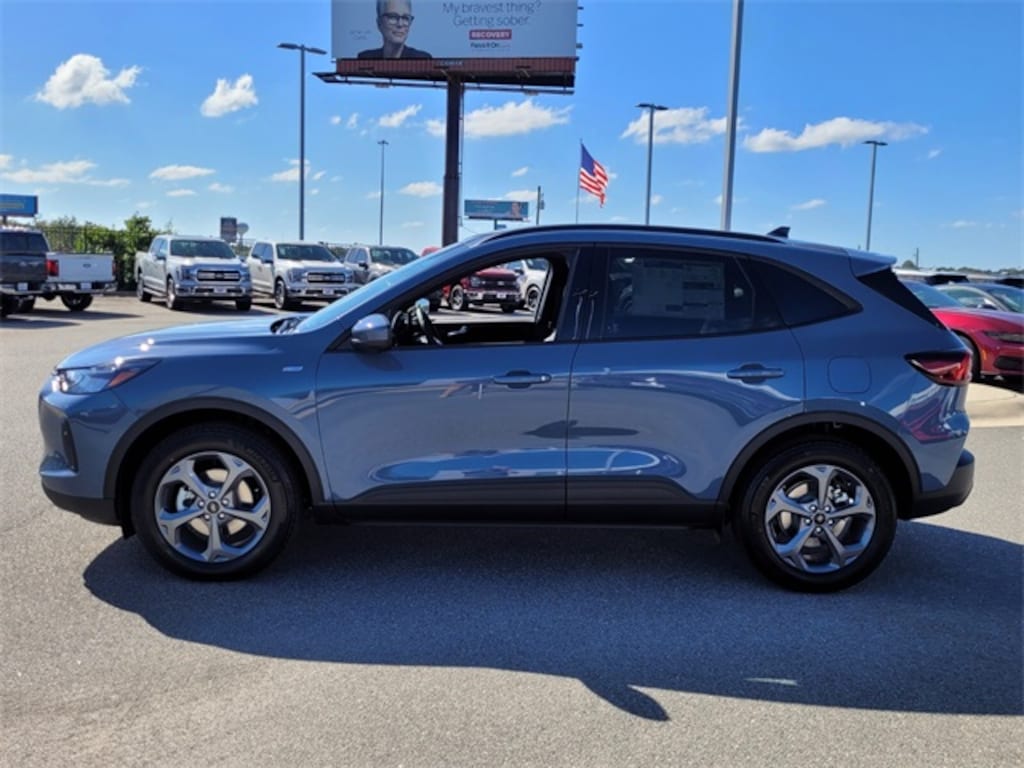 New 2026 Ford Escape Hybrid ST-Line Select SUV