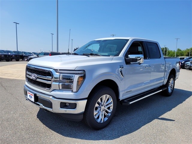 2025 Ford F-150 Lariat photo 3
