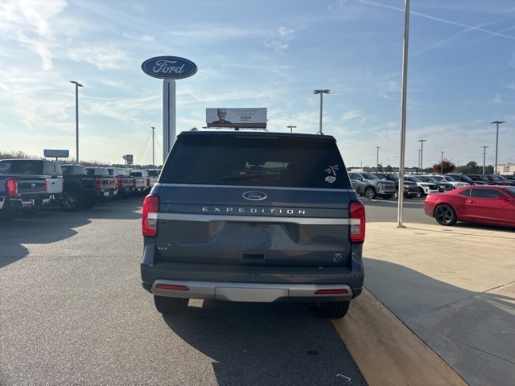 Used 2022 Ford Expedition XLT SUV