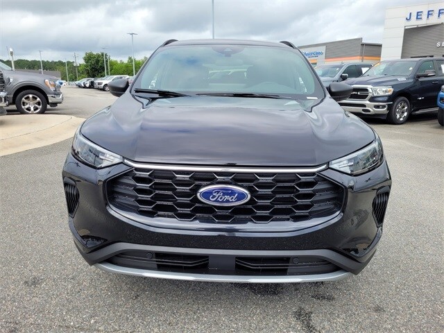 2025 Ford Escape ST-Line photo 2