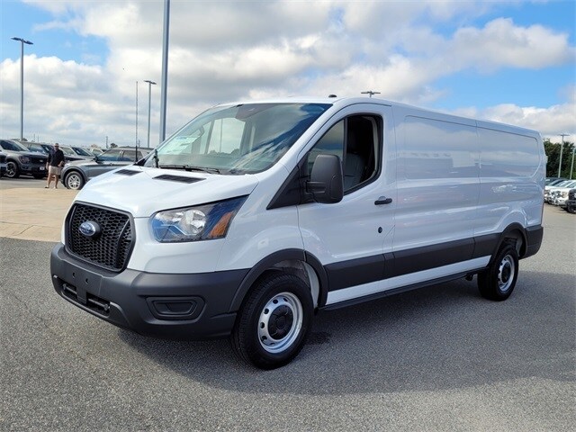 2025 Ford Transit photo 3