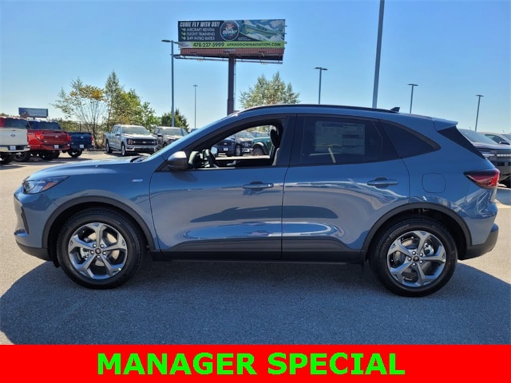 New 2025 Ford Escape Hybrid ST-Line SUV