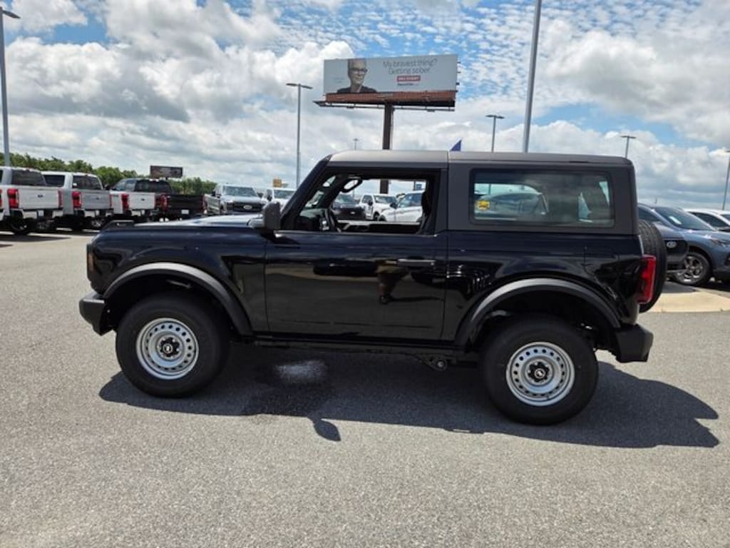 New 2026 Ford Bronco Base SUV