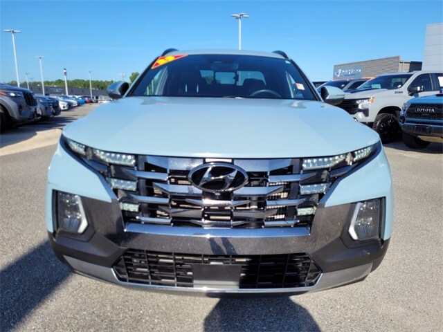 2023 Hyundai Santa Cruz Limited photo 2