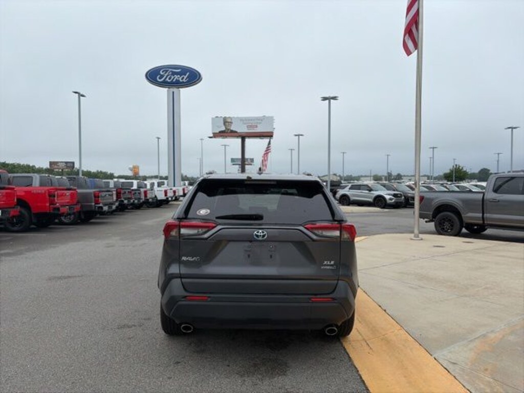 Used 2019 Toyota RAV4 Hybrid XLE SUV