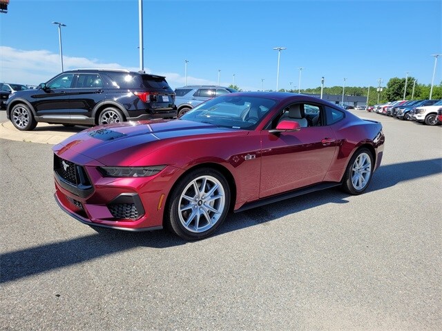 2025 Ford Mustang GT Premium photo 3