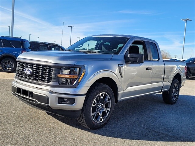 2025 Ford F-150 STX photo 3