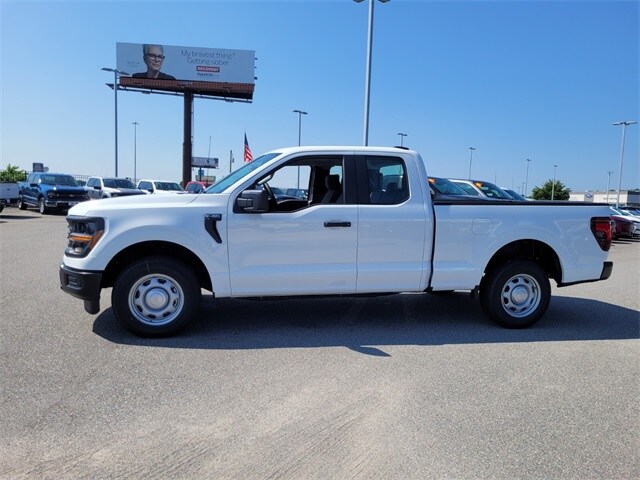 2025 Ford F-150 XL photo 4