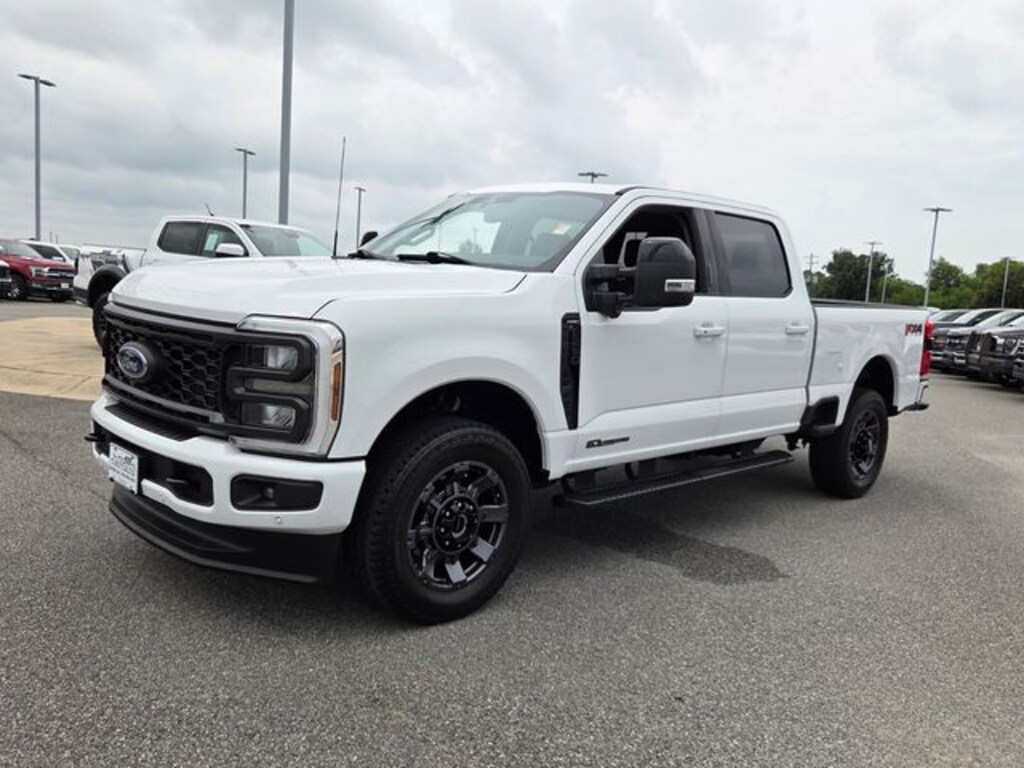 Used 2024 Ford F-250SD Lariat Truck