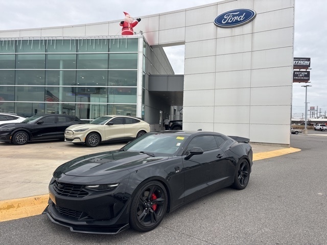 2022 Chevrolet Camaro LT1's photo