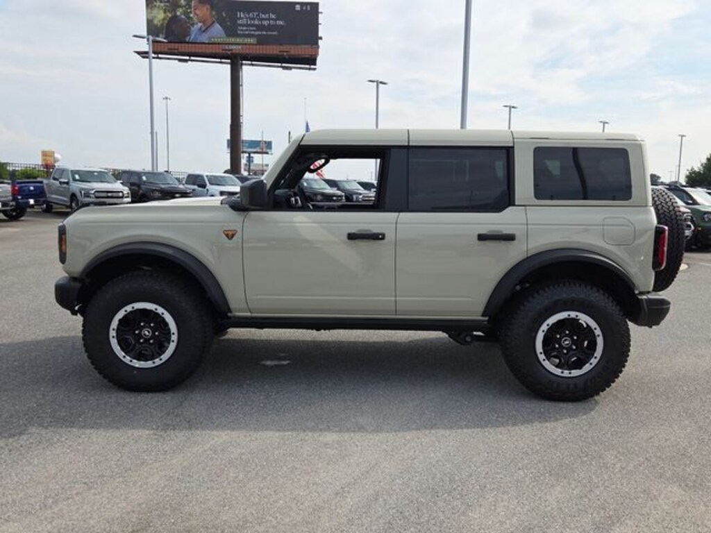 New 2026 Ford Bronco Badlands SUV