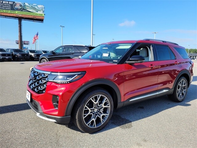 2025 Ford Explorer Platinum photo 3