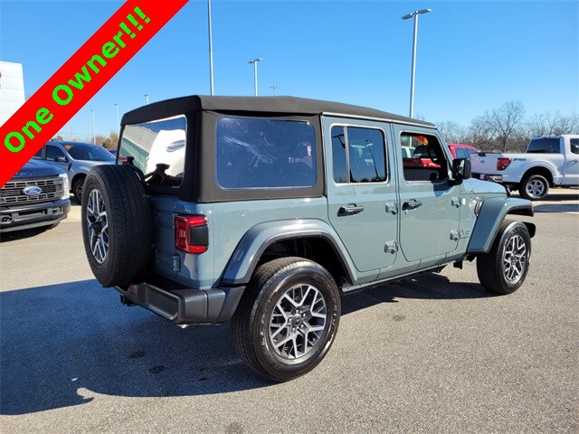 2024 Jeep Wrangler 4-Door Sahara - Photo 11
