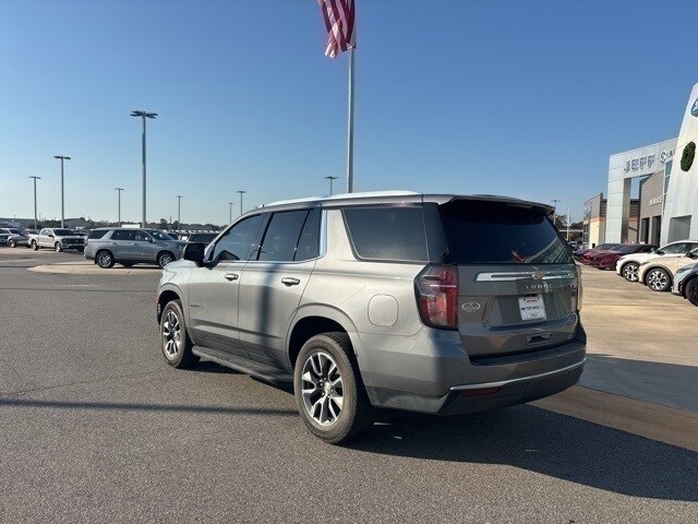 2021 Chevrolet Tahoe LT photo 2