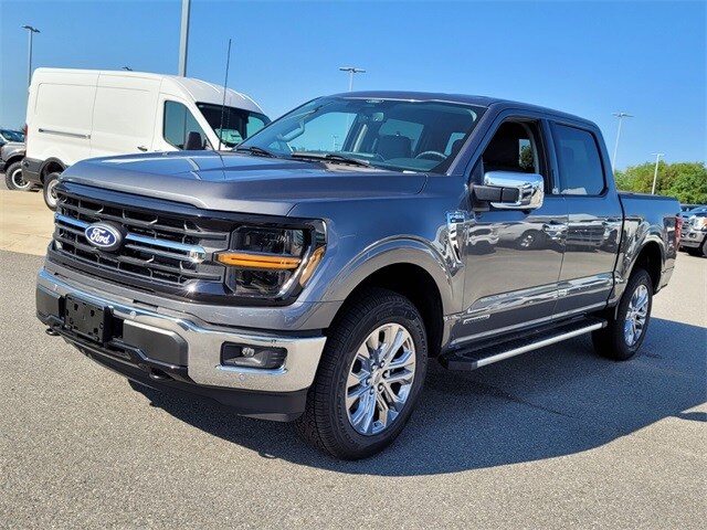 2024 Ford F-150 XLT photo 3