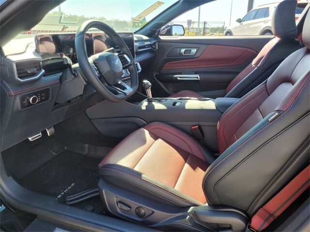 2025 Ford Mustang GT photo 4