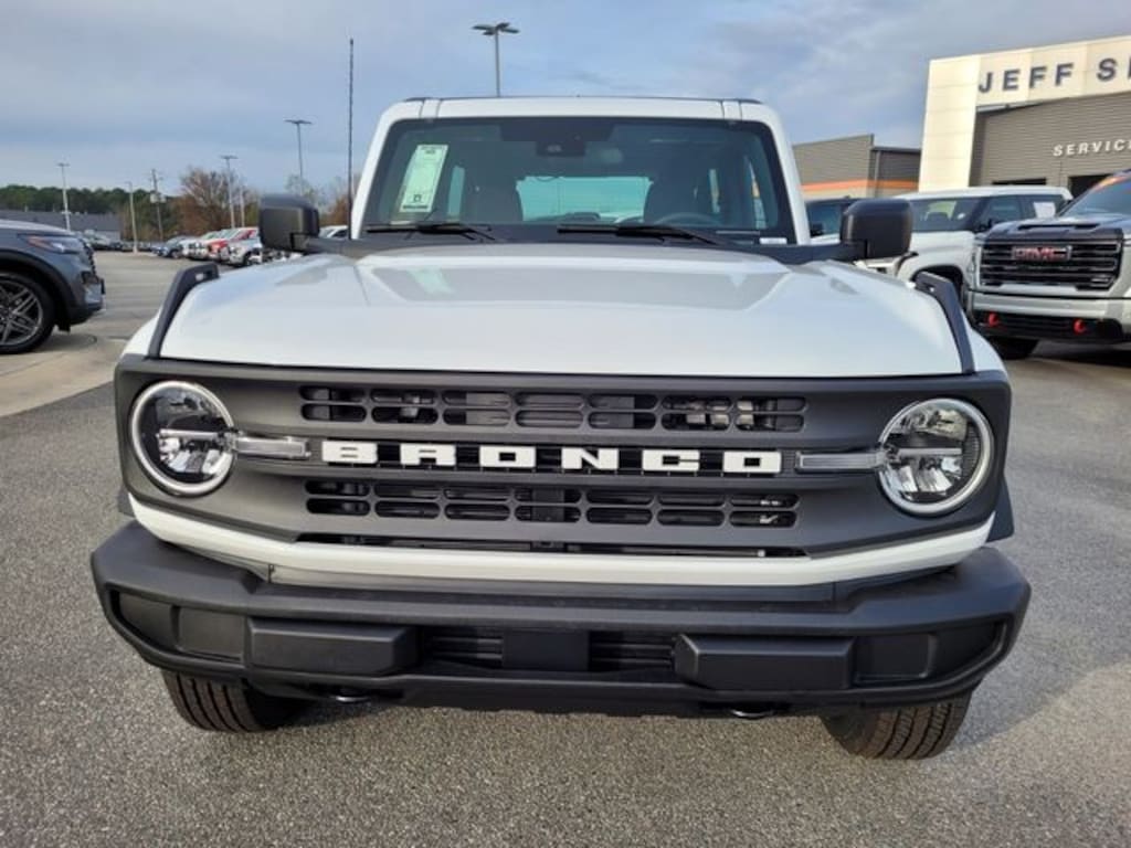 New 2025 Ford Bronco Base SUV
