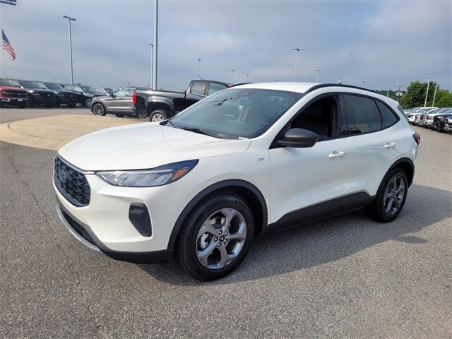 2025 Ford Escape ST-Line photo 3