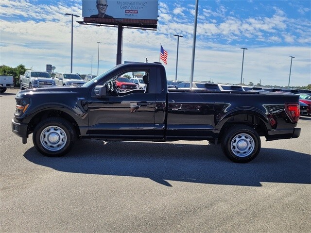 2025 Ford F-150 XL photo 4