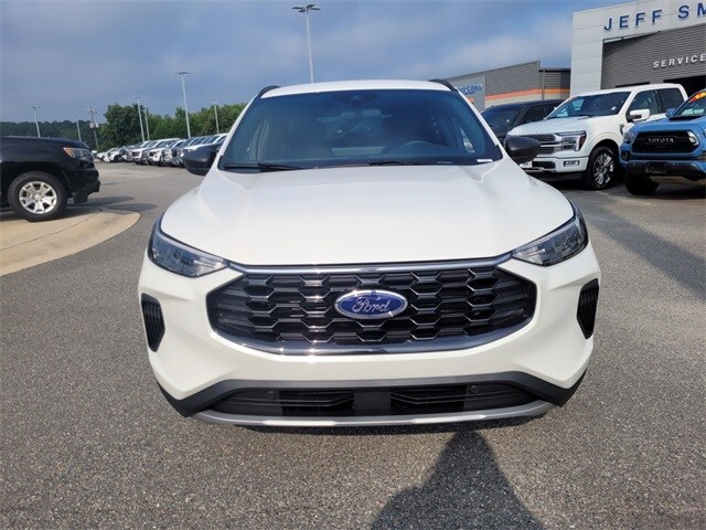 2025 Ford Escape ST-Line photo 2