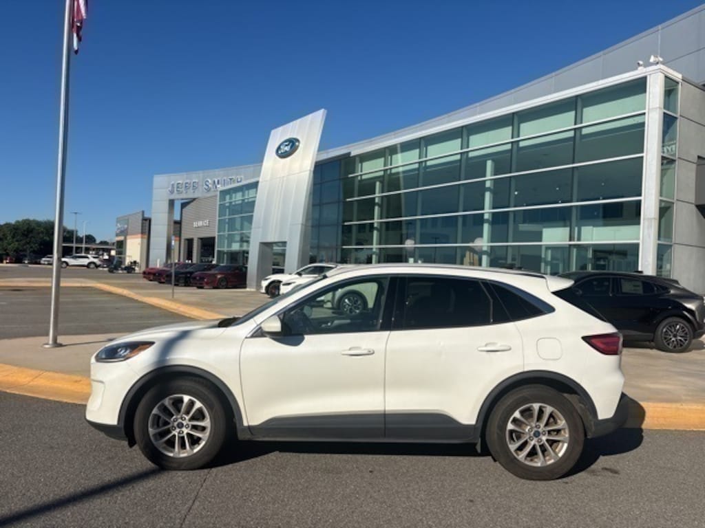 Used 2020 Ford Escape SE SUV