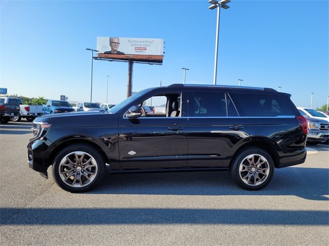 2025 Ford Expedition King Ranch photo 3