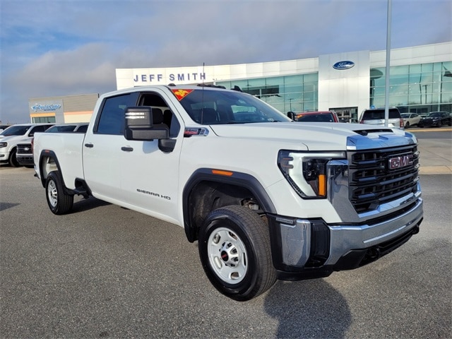2024 GMC Sierra Pro's photo