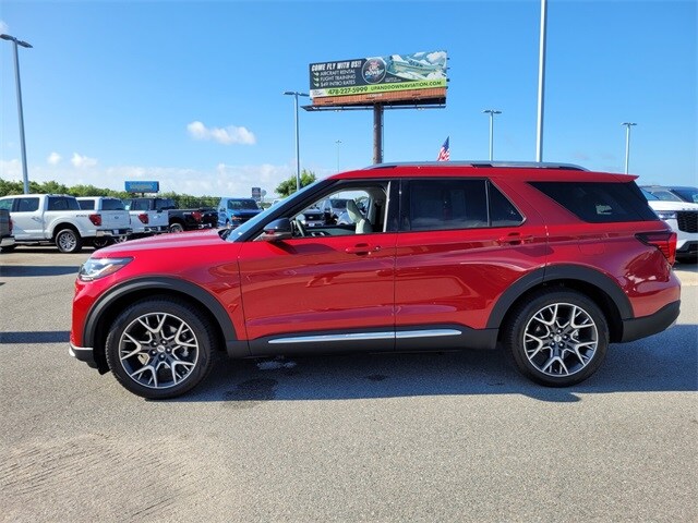 2025 Ford Explorer Platinum photo 4