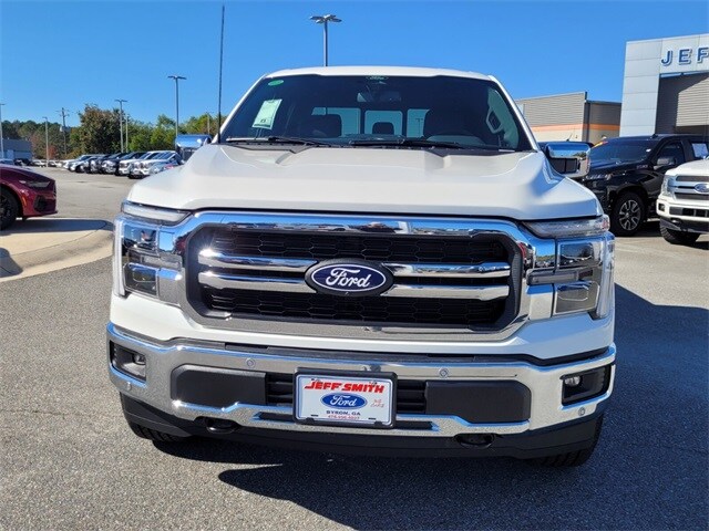 2025 Ford F-150 Lariat photo 2