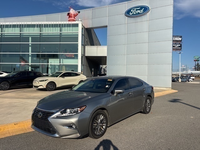 2018 Lexus ES 350's photo