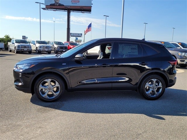 2026 Ford Escape ST-Line photo 3